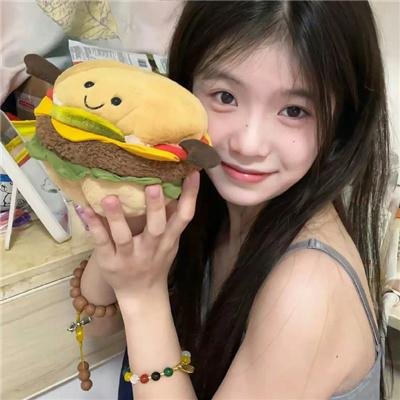 公园里的女孩 海报