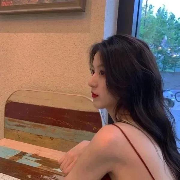 芭比姐妹与小马 海报